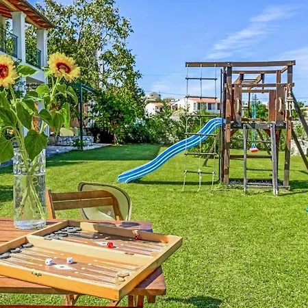 Villa Sleeps 10 Pool Air Con Wifi