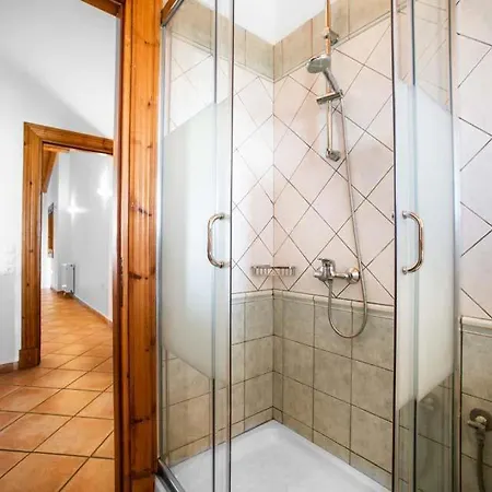 Villa Sleeps 10 Pool Air Con Wifi Kassiopi