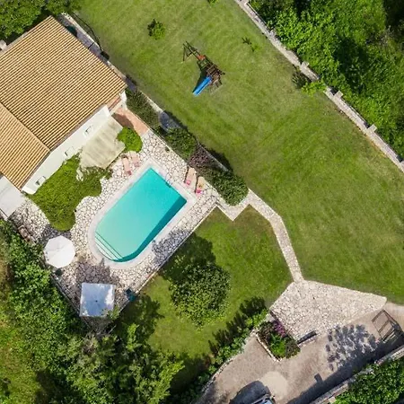 Sleeps 10 Pool Air Con Wifi Kassiopi