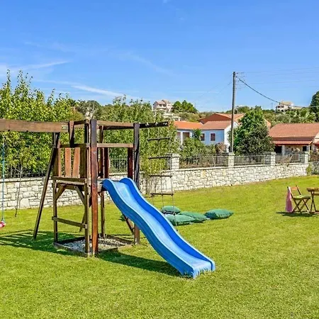 Sleeps 10 Pool Air Con Wifi Kassiopi