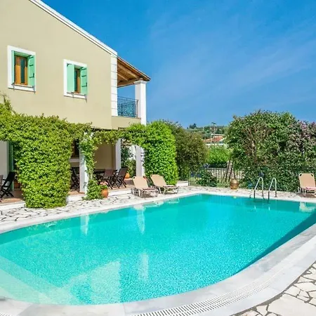 Sleeps 10 Pool Air Con Wifi *